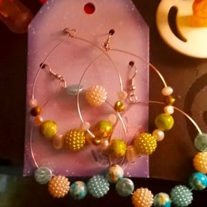 Earrings two pairs